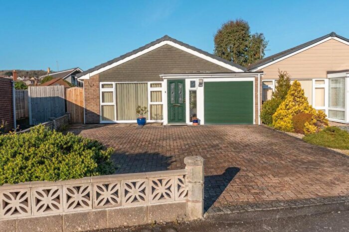 2 Bedroom Bungalow For Sale In Two Bedroom Bungalow In A Quiet Cul-de-sac Location In Worle, BS22