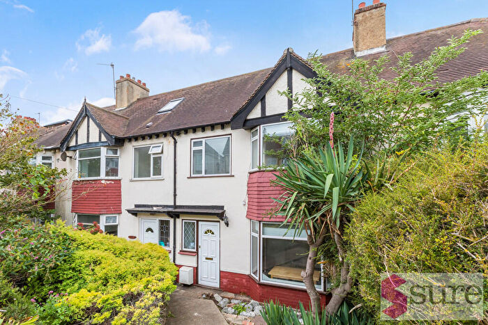 5 Bedroom Semi-Detached House To Rent In Widdicombe Way, Brighton, BN2