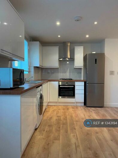 2 Bedroom Flat To Rent In Tower Mill Road, London, SE15