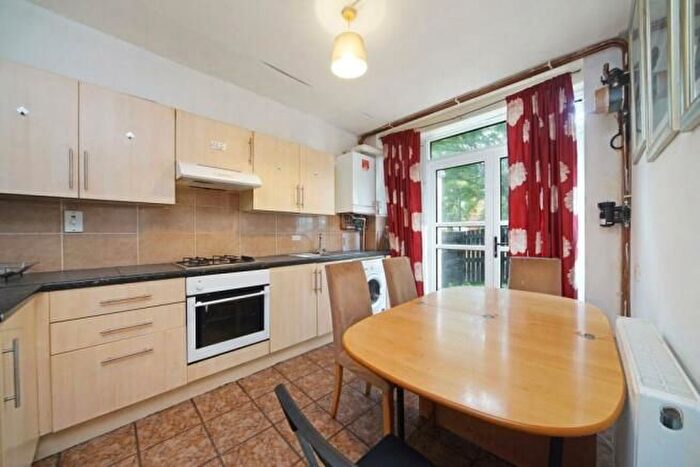 3 Bedroom Flat To Rent In Kingsley House, Brecknock Road, Tufnell Park, N19