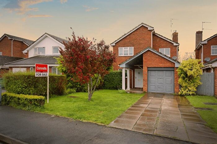3 Bedroom Detached House For Sale In Hammerton Way, Wellesbourne, Warwick, CV35