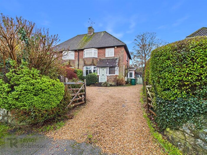 3 Bedroom Semi Detached House For Sale In Newlands Road, Southgate, Crawley, RH11