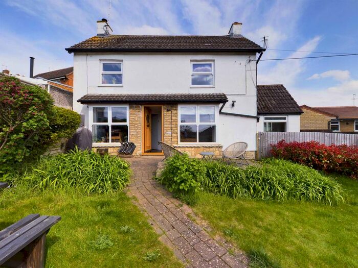 3 Bedroom Detached House For Sale In West Street, Stanwick, NN9