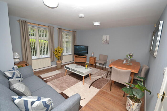 2 Bedroom Flat To Rent In Sheridan Way, Sherwood, NG5