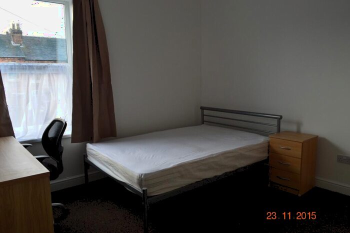 3 Bedroom Terraced House To Rent In Cornwallis Street, Stoke-On-Trent, ST4