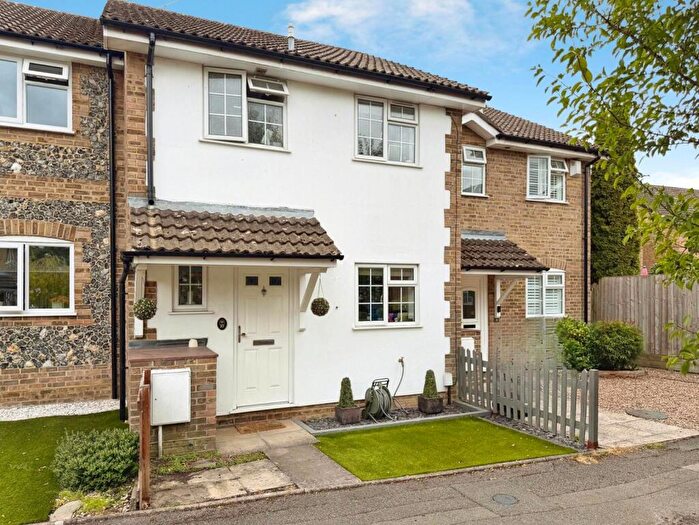 3 Bedroom Terraced House For Sale In Chive Court, Farnborough, Hampshire, GU14