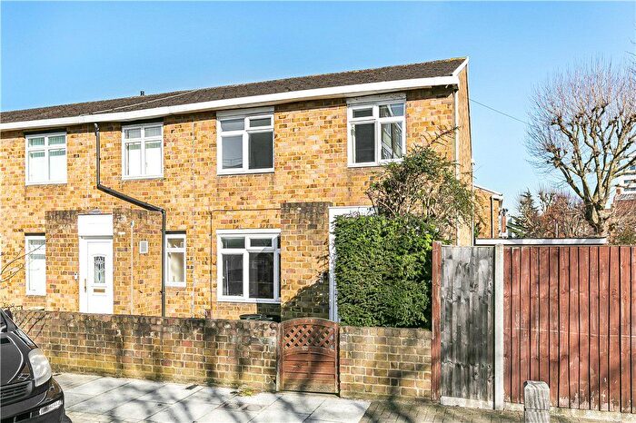 3 Bedroom End Of Terrace House To Rent In Lebanon Road, Wandsworth, SW18