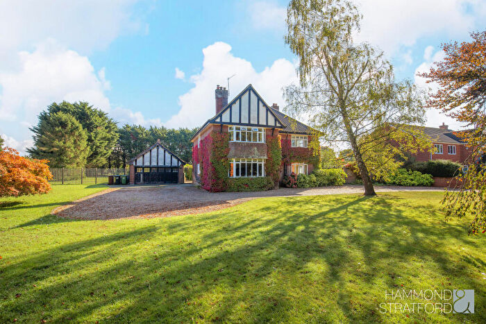 5 Bedroom Detached House For Sale In Mill Road, Loddon, NR14
