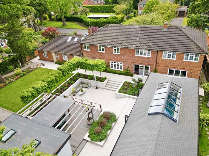 6 Bedroom Detached House For Sale In Fairacres, Cobham, KT11