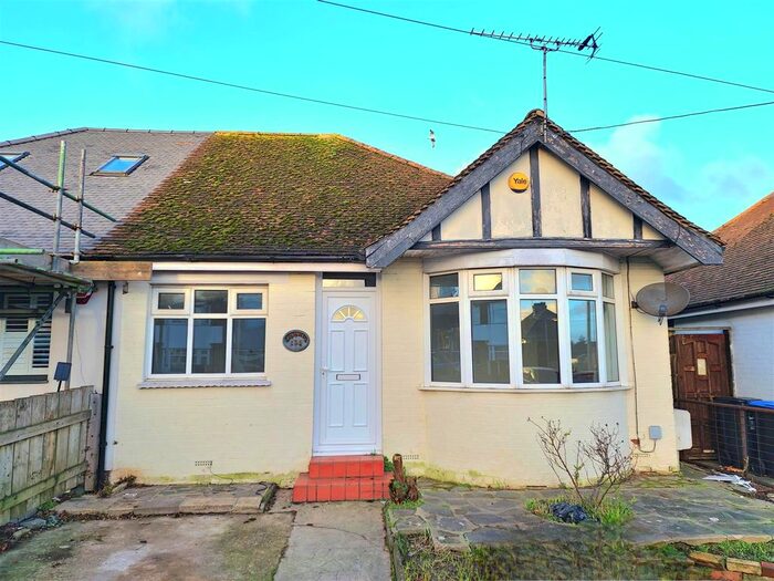 2 Bedroom Semi-Detached Bungalow To Rent In Newington Road, Ramsgate, CT12