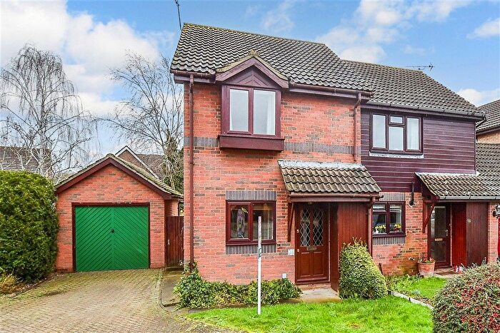 2 Bedroom Semi Detached House For Sale In Kiln Way, Paddock Wood, Tonbridge, Kent, TN12