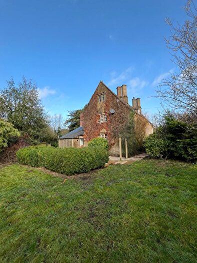 3 Bedroom Cottage To Rent In Hidcote Bartrim, GL55