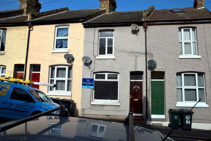 3 Bedroom Terraced House To Rent In Gordon Road, Dartford, DA1