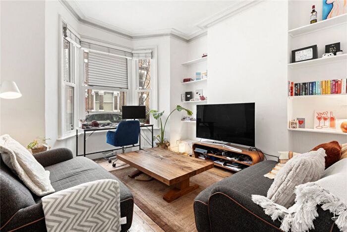 1 Bedroom Flat For Sale In St. Luke's Avenue, London, SW4