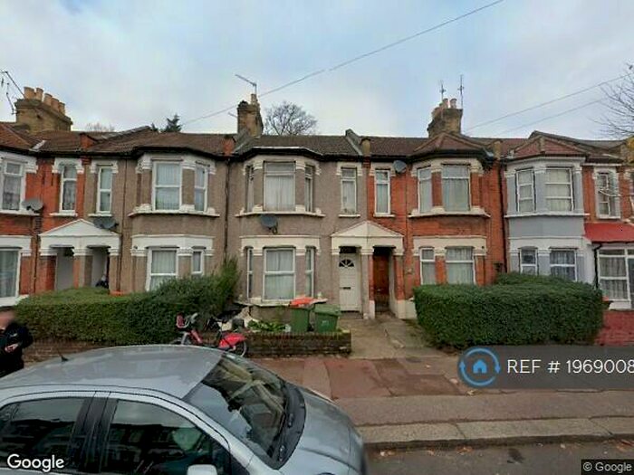 3 Bedroom Flat To Rent In Manor Park, London, E12