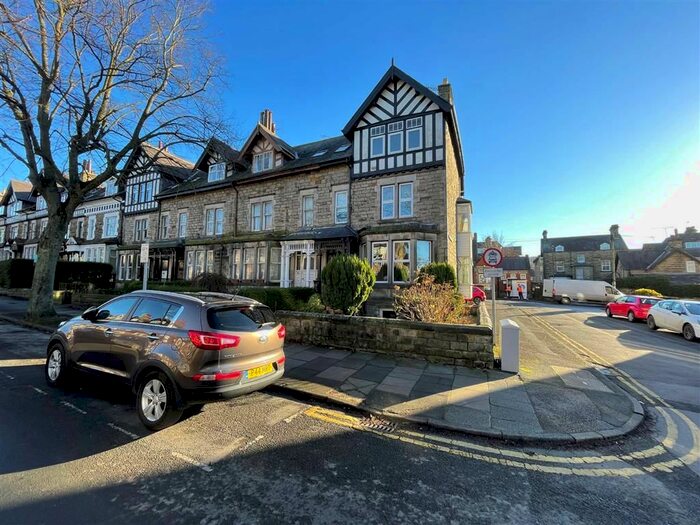 1 Bedroom Flat To Rent In Dragon Parade, Harrogate, North Yorkshire HG1
