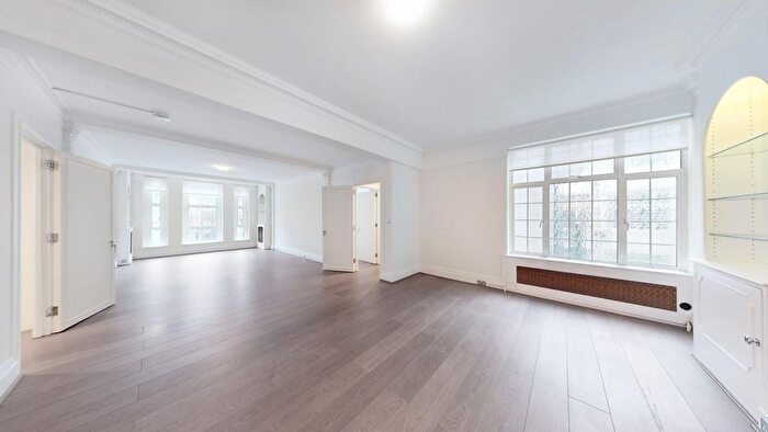 3 Bedroom Flat To Rent In Berkeley Court, Glentworth Street, London, NW1