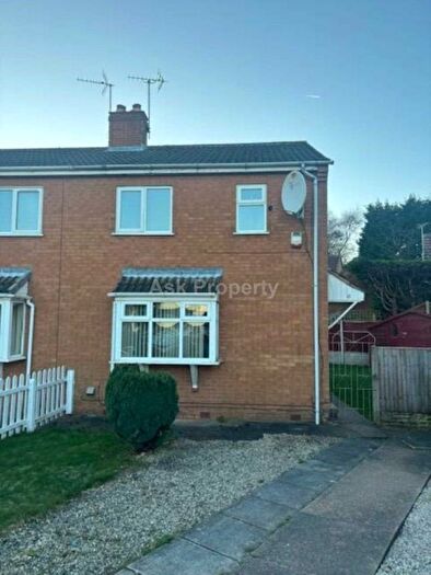 3 Bedroom Semi-Detached House To Rent In Cranborne Close, Mansfield, NG19