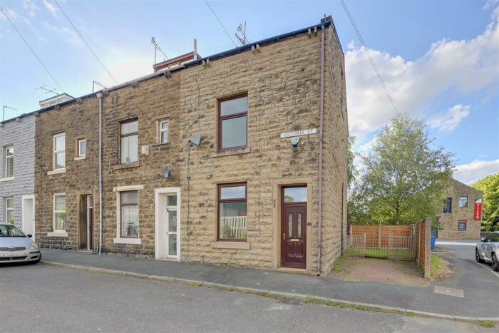 3 Bedroom End Of Terrace House To Rent In Victoria Street, Rawtenstall, Rossendale, BB4