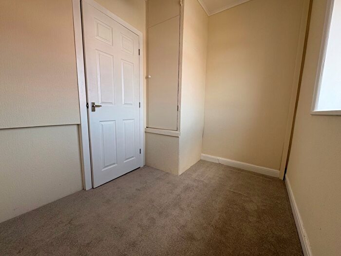 1 Bedroom Semi-Detached House To Rent In Chislehurst Avenue, Blackpool, FY4