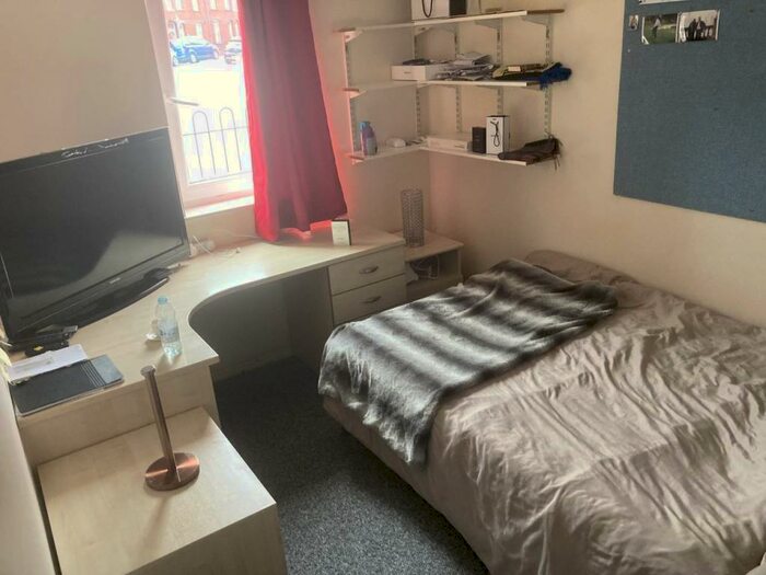 1 Bedroom Flat To Rent In Gwennyth House, Flat, Room, Gwennyth Street, Cathays, CF24