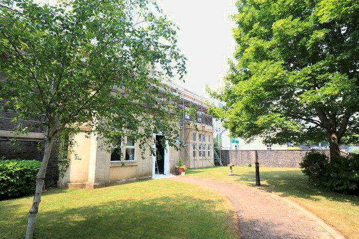 2 Bedroom Flat To Rent In Larkfield Park, Chepstow, NP16