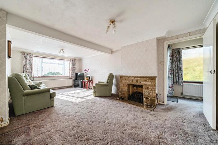 3 Bedroom Semi-Detached House For Sale In Windlesham, Surrey, GU20