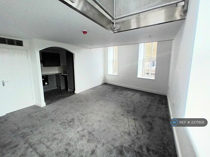 3 Bedroom Flat To Rent In Brougham Hall, Rossendale, BB4