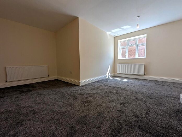 1 Bedroom Flat To Rent In High Road, Leyton, London, E10