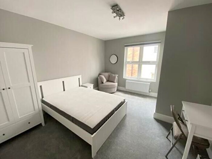 1 Bedroom Flat To Rent In St. Michaels Road, Aldershot, GU12