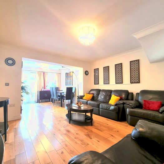3 Bedroom Terraced House To Rent In Isabella Place, Kingston Upon Thames, KT2