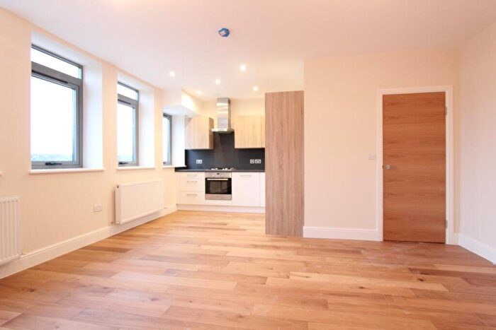 1 Bedroom Flat To Rent In Garth Road, Morden, SM4