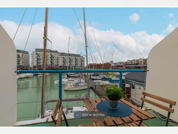 1 Bedroom Maisonette To Rent In Western Concourse, Brighton, BN2