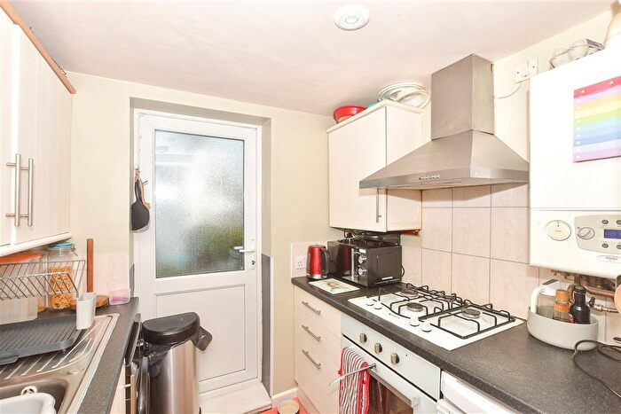 2 Bedroom Maisonette For Sale In Framfield Road, Uckfield, East Sussex, TN22