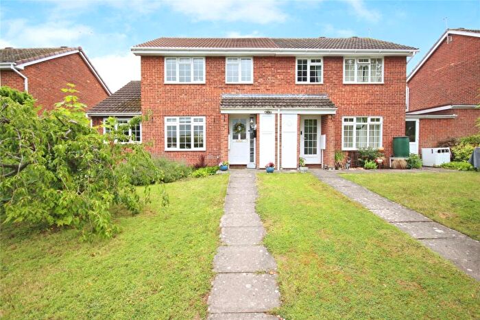 3 Bedroom Semi-Detached House For Sale In Overberry Orchard, Leamington Spa, Warwickshire, CV33