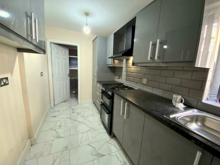 3 Bedroom House To Rent In Colonial Road, Birmingham, B9