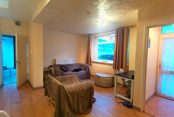 2 Bedroom Flat To Rent In Rodney Street, Swansea, SA1