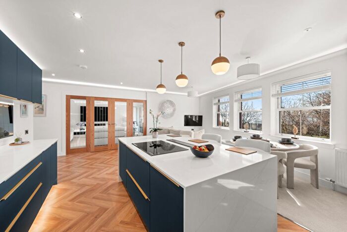 3 Bedroom Flat For Sale In The Penthouse, No. The Ropeworks, Magdalen Yard Road, Dundee, DD1