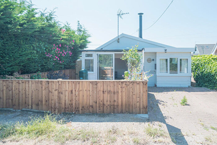 2 Bedroom Detached Bungalow For Sale In Arbor Lane, Pakefield, NR33