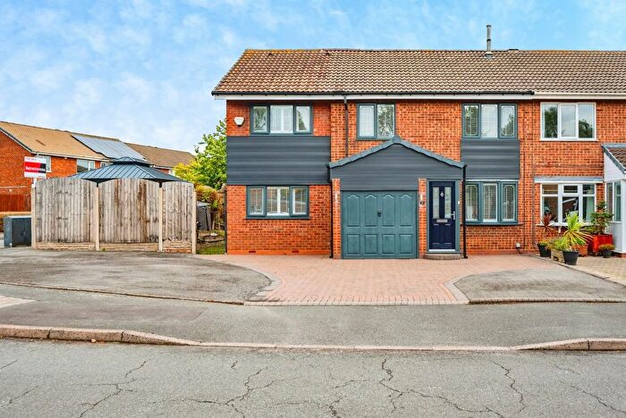 5 Bedroom Semi Detached House For Sale In Cheswood Drive, Minworth, Sutton Coldfield, West Midlands, B76
