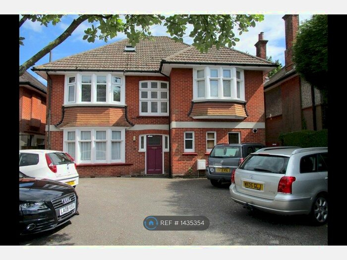 2 Bedroom Flat To Rent In Stokewood Road, Bournemouth, BH3