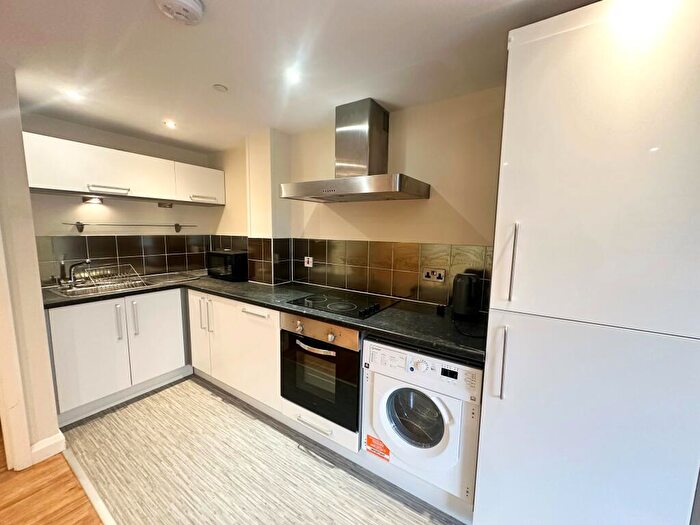 2 Bedroom Apartment To Rent In New Court, Nottingham, NG1