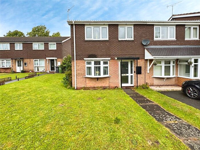 3 Bedroom End Terrace House For Sale In Eversley Grove, Wolverhampton, West Midlands, WV11