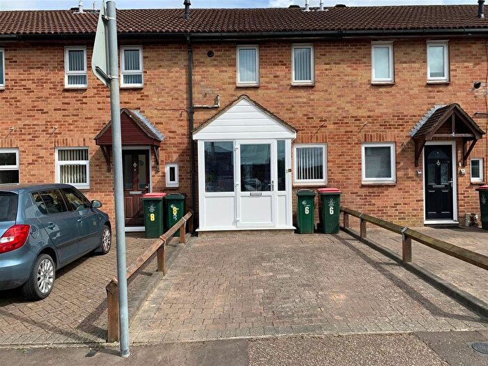 2 Bedroom Property To Rent In Jersey Road, Crawley, RH11