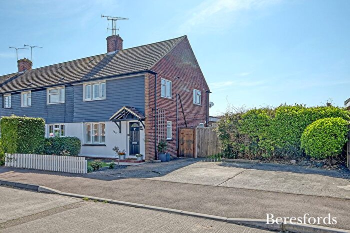 3 Bedroom End Of Terrace House For Sale In Long Brandocks, Writtle, CM1