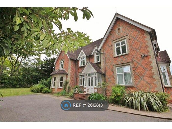 1 Bedroom Flat To Rent In Jackmans Lane, St Johns, Woking, GU21