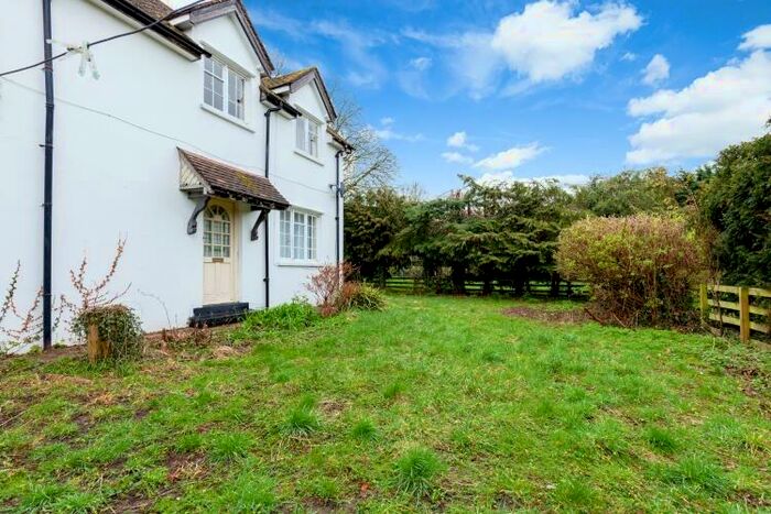3 Bedroom Cottage To Rent In Priory Road, Bicester, OX26
