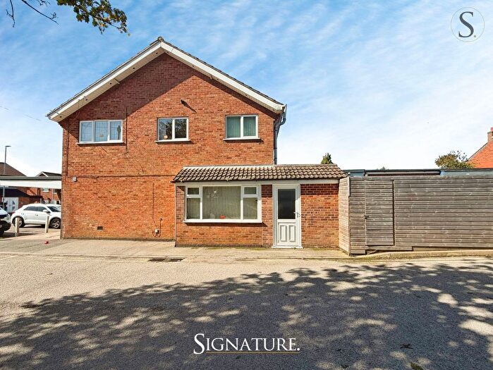 7 Bedroom End Terrace House To Rent In Rosemead Drive, Oadby, LE2