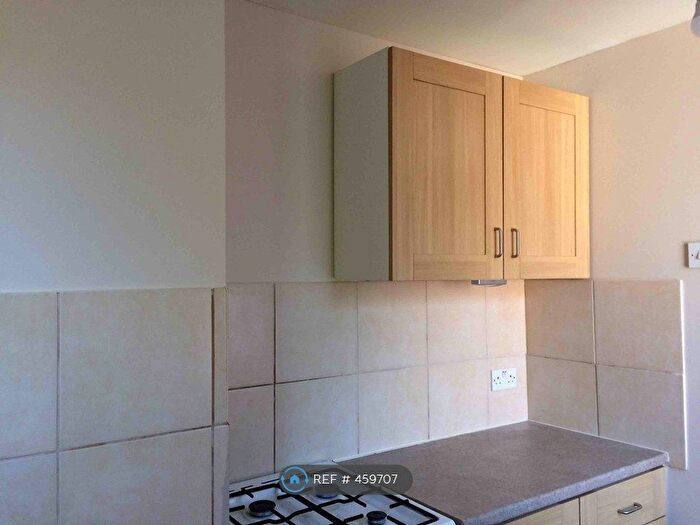 2 Bedroom Flat To Rent In Carholme Road, Lincoln, LN1