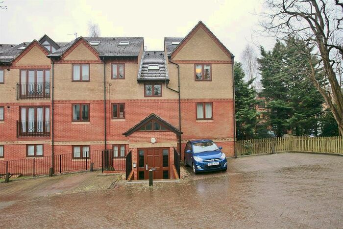 2 Bedroom Flat To Rent In The Dale, Headington, Oxford, OX3